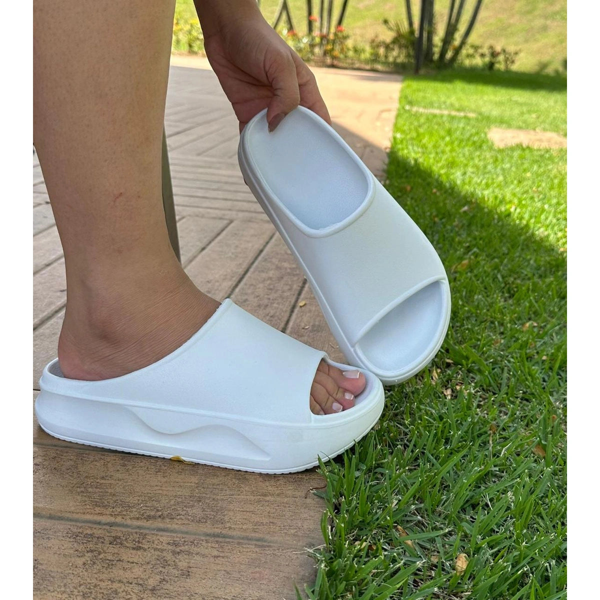 Chinelo Feminino Nuvem Slide Podlinda